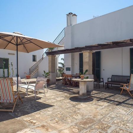Palazzo Ashian Bed & Breakfast Acquarica del Capo Eksteriør bilde