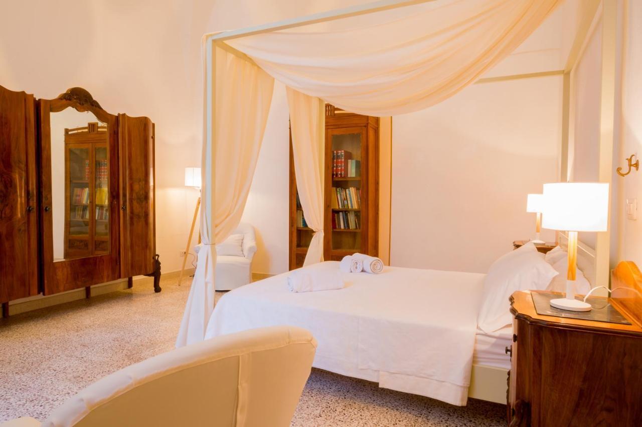 Palazzo Ashian Bed & Breakfast Acquarica del Capo Eksteriør bilde