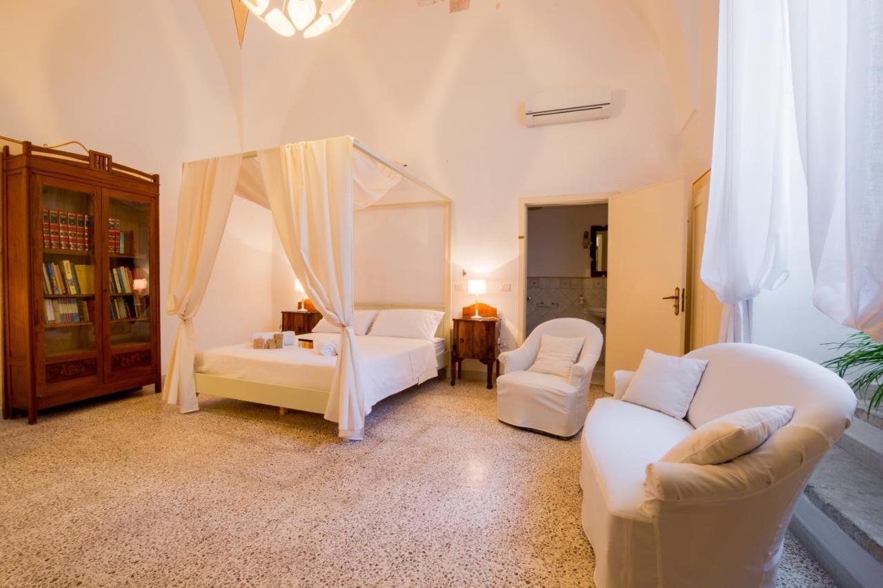 Palazzo Ashian Bed & Breakfast Acquarica del Capo Eksteriør bilde