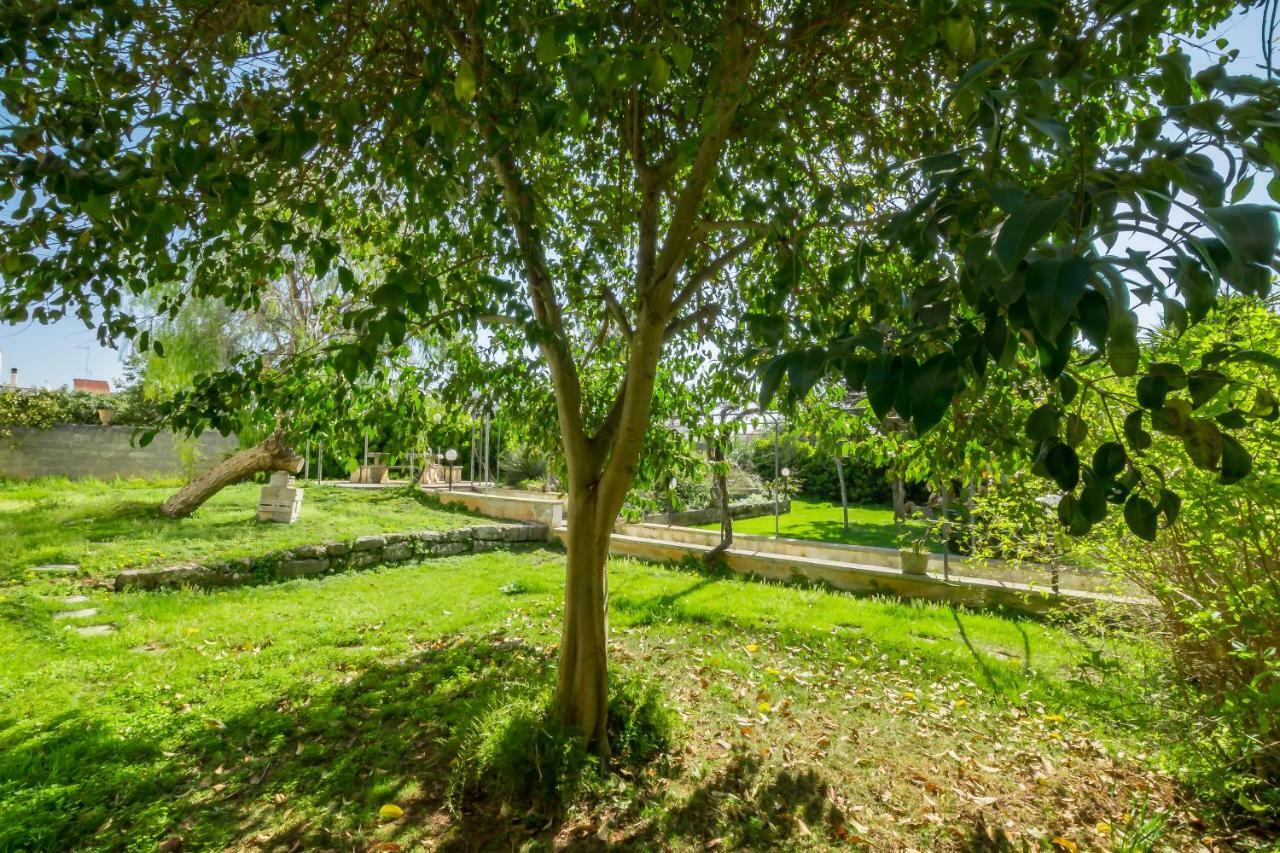 Palazzo Ashian Bed & Breakfast Acquarica del Capo Eksteriør bilde