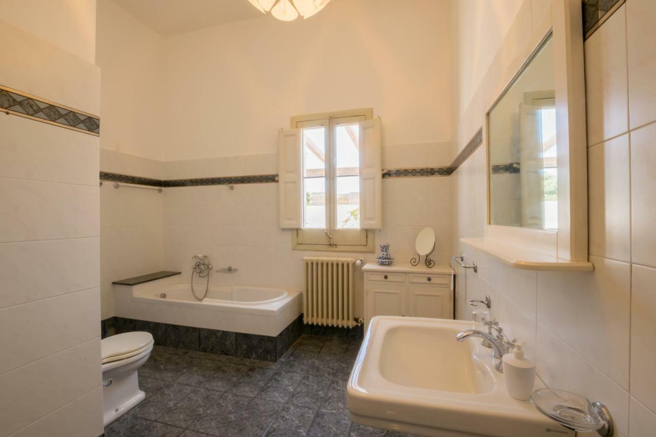 Palazzo Ashian Bed & Breakfast Acquarica del Capo Eksteriør bilde