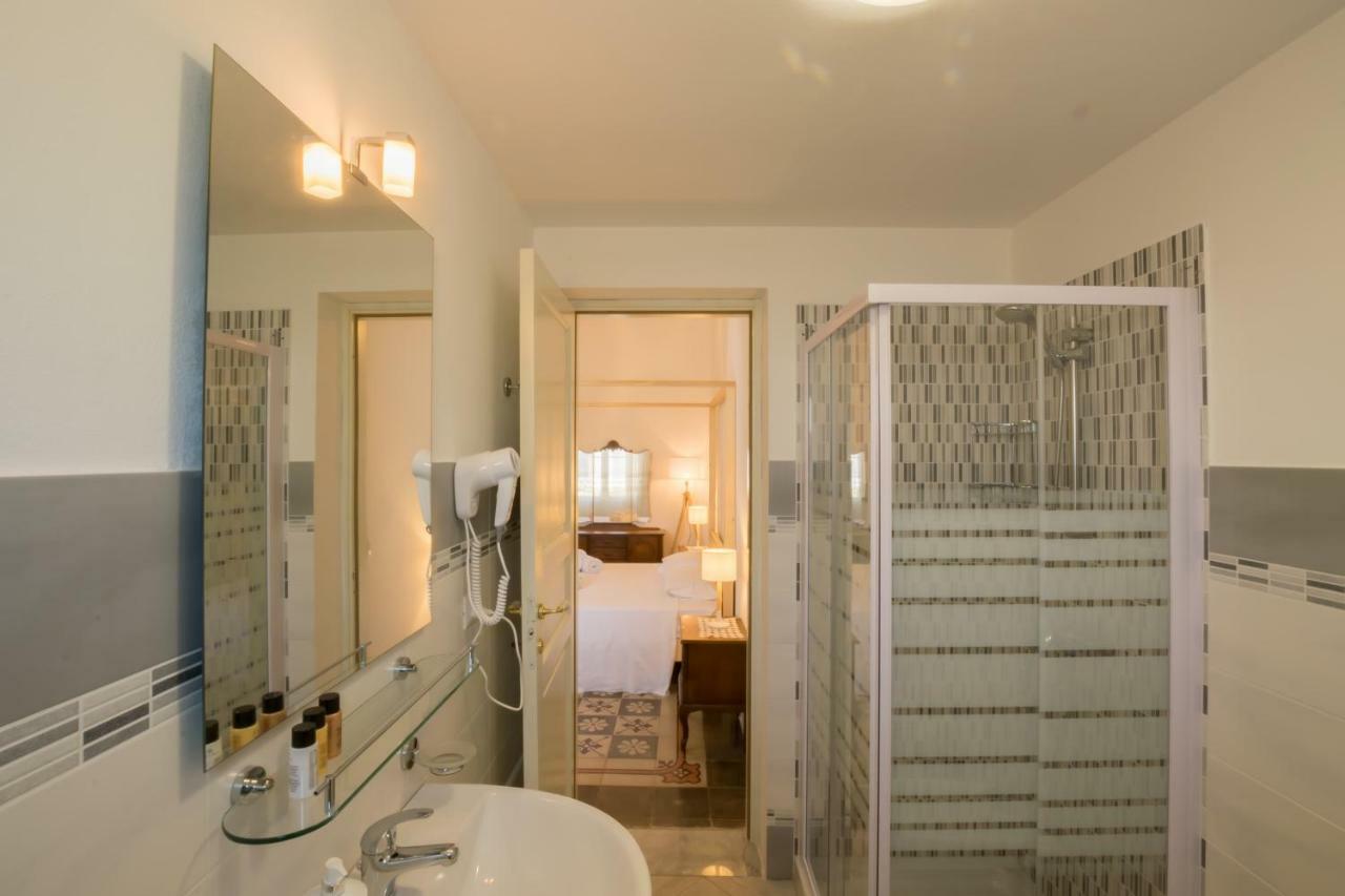 Palazzo Ashian Bed & Breakfast Acquarica del Capo Eksteriør bilde