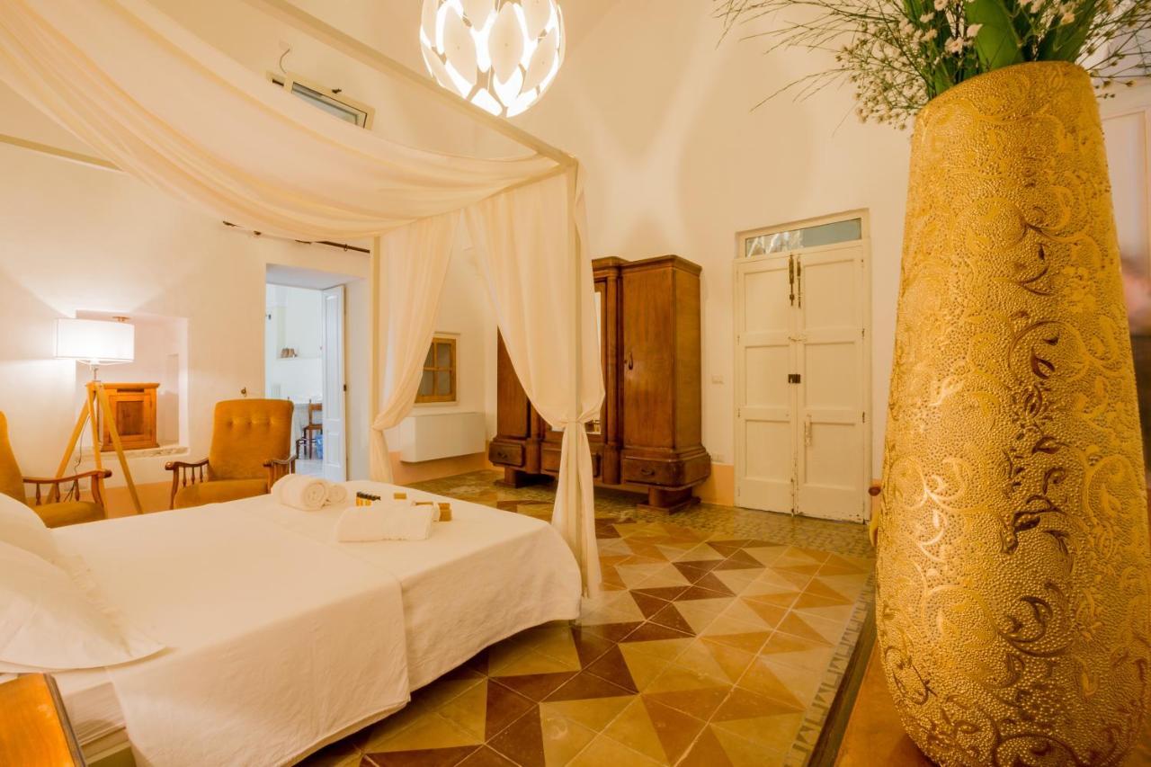 Palazzo Ashian Bed & Breakfast Acquarica del Capo Eksteriør bilde